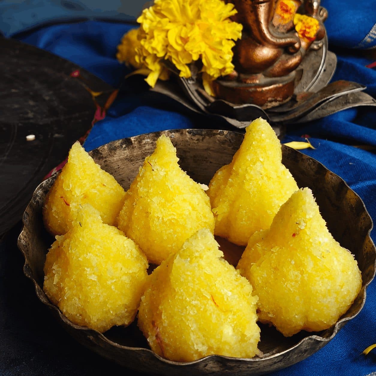 Special Coconut Modak / स्पेशल नारियल मोदक