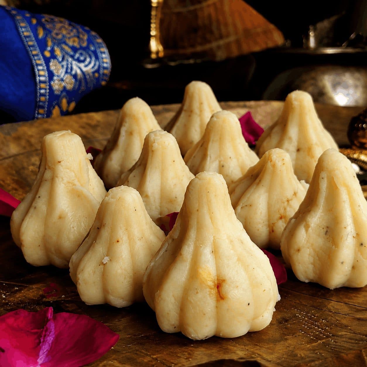 Plain Mawa Modak / प्लेन मावा मोदक (2 of 2)
